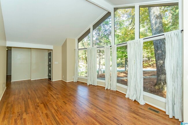 Foto del edificio - 1928 Indian Lake Dr