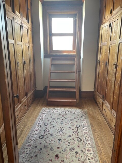 Cedar closet - 2228 N Terrace Ave