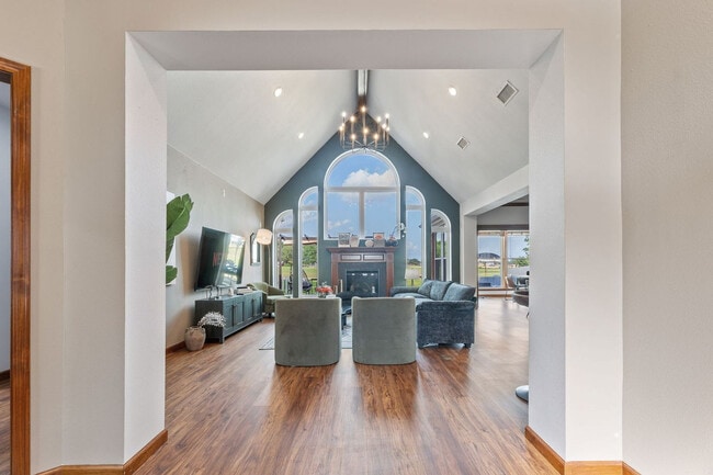 Building Photo - 7724 Golfhill Dr