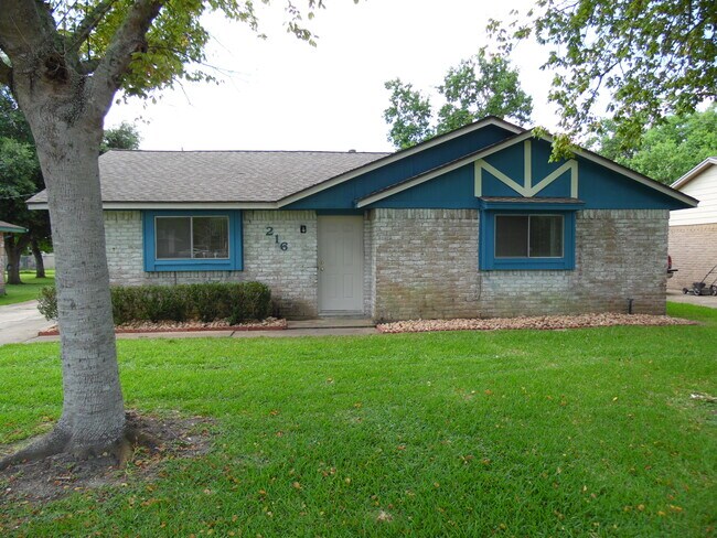 Building Photo - 216 Bastrop St