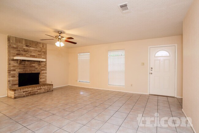 Building Photo - 4615 Tealgate Dr