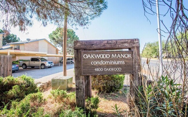 Foto del edificio - 4800 Oakwood Dr