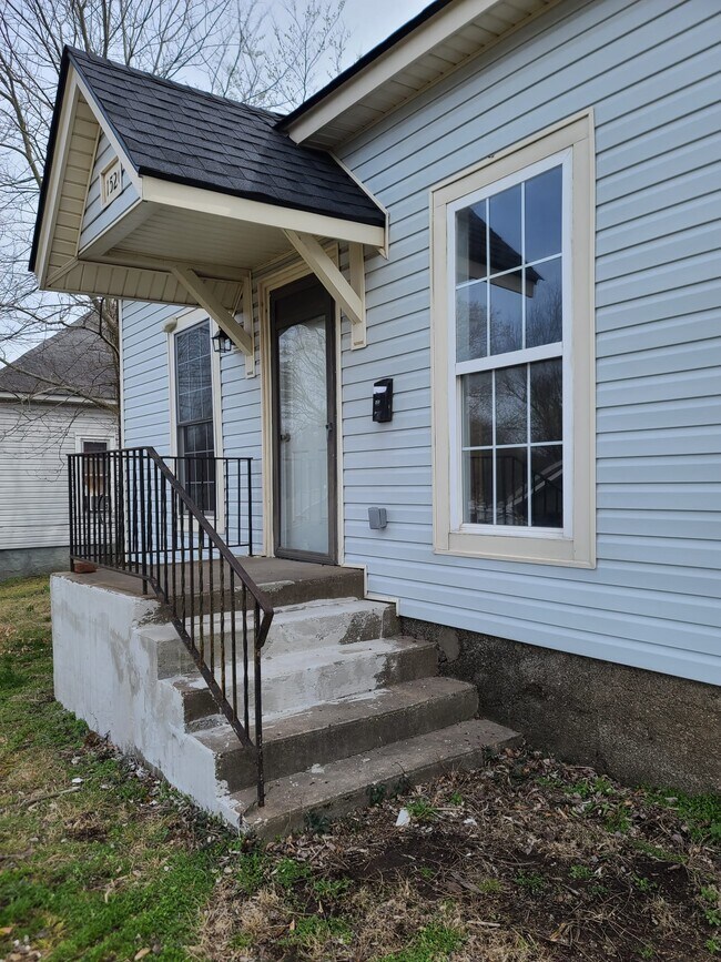 1520 Crow St, b City, MO 64870 House Rental in b City, MO