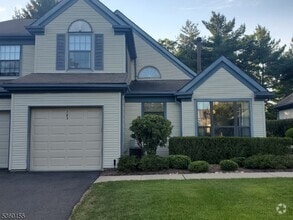 Building Photo - 183 Mabie Ct