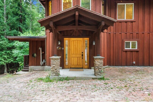 Foto del edificio - 12970 CA-9