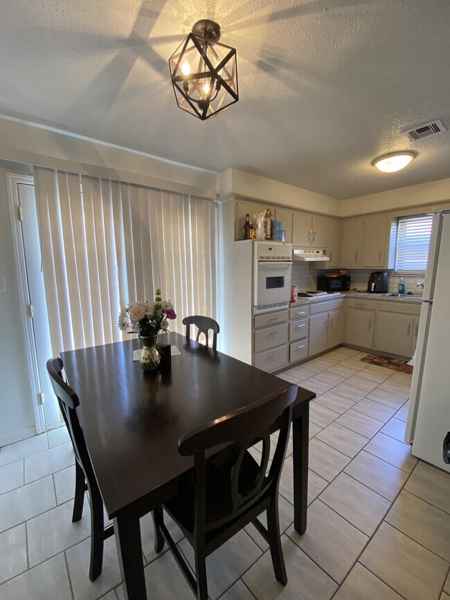 Foto del edificio - 969 Barkley Cir