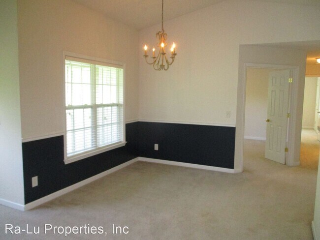 Foto del edificio - 2 br, 2 bath House - 332 Scholastic Ct