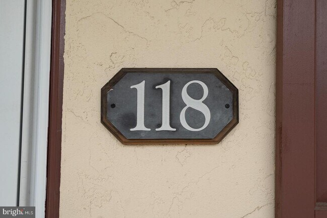 Building Photo - 118 Valley Stream Cir