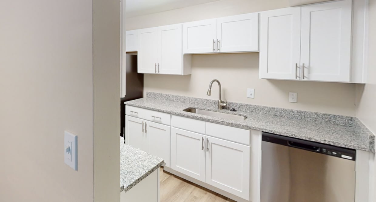 Photo - Country Club Apartments
