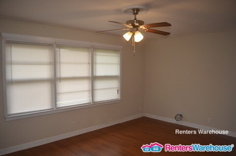 Building Photo - 917 Temple Dr