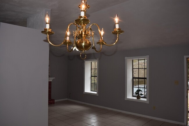 Building Photo - 2654 Millbank Dr