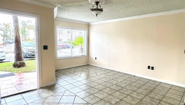 Foto del edificio - 511 NW 82nd Ave