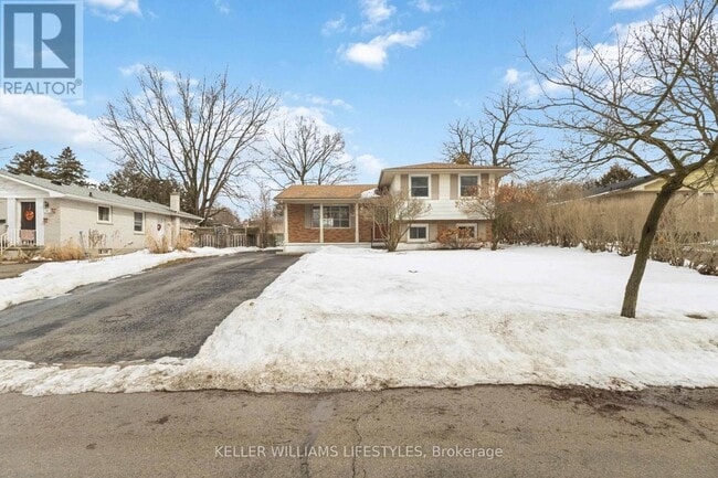 Building Photo - 32 Rollscourt Gardens