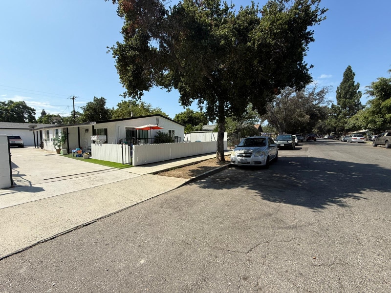 Foto principal - 924 W Chestnut Ave