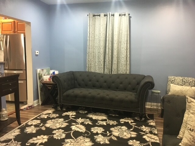 living room - 2315 Faber St