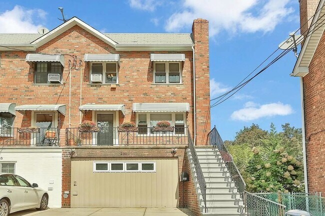 Foto del edificio - 231 W 256th St