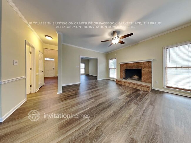 Building Photo - 10621 Northwoods Forest Dr