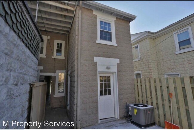 Building Photo - 2 br, 1.5 bath House - 348 East Elm Street