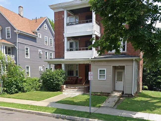Building Photo - 415 Stanley St