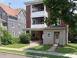 Building Photo - 415 Stanley St