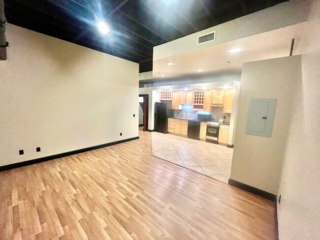 Foto del edificio - Beautiful Loft in Downtown Springfield