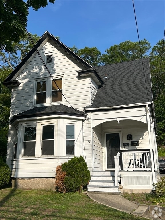 Building Photo - 578 Church St