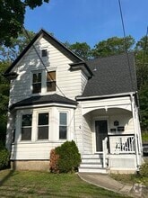 Building Photo - 578 Church St