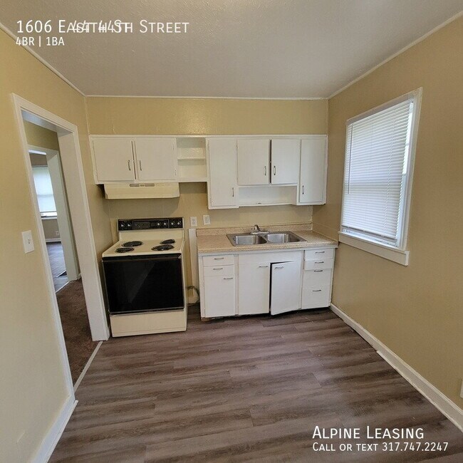 Foto del edificio - 1606 E 44th St