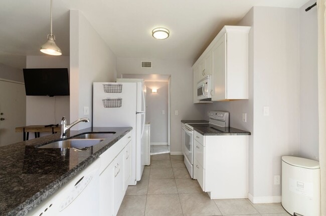 Building Photo - Columbus Condo