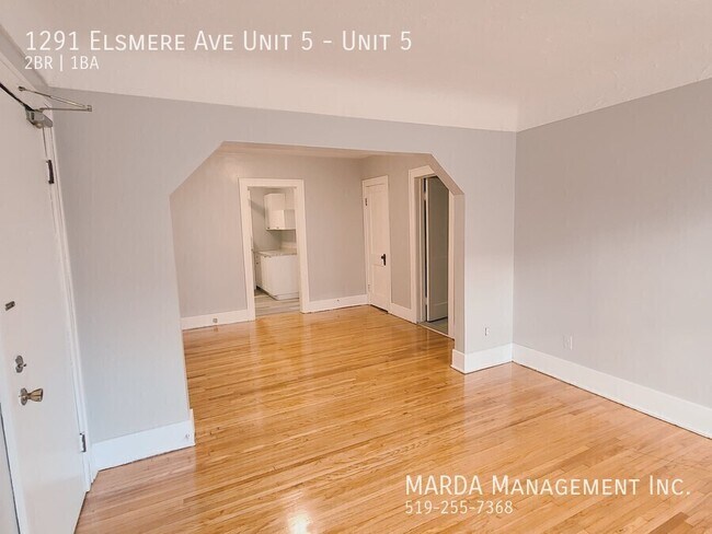 Photo du bâtiment - CHARMING 2 BED/1 BATH IN WALKERVILLE + HYDRO