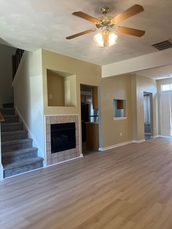 Foto del edificio - 248 Belmont Cir