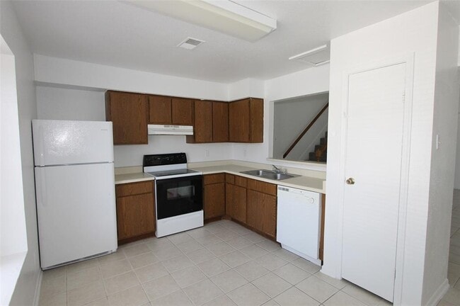 Building Photo - 6612 Tamar Dr