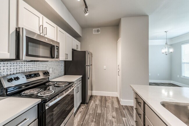 Foto del edificio - Stylish Living with 1 Month Free Rent!