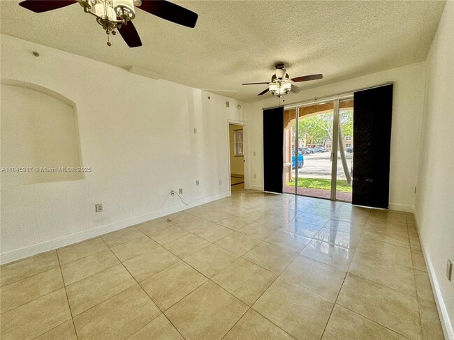 Building Photo - 6540 NW 114th Ave