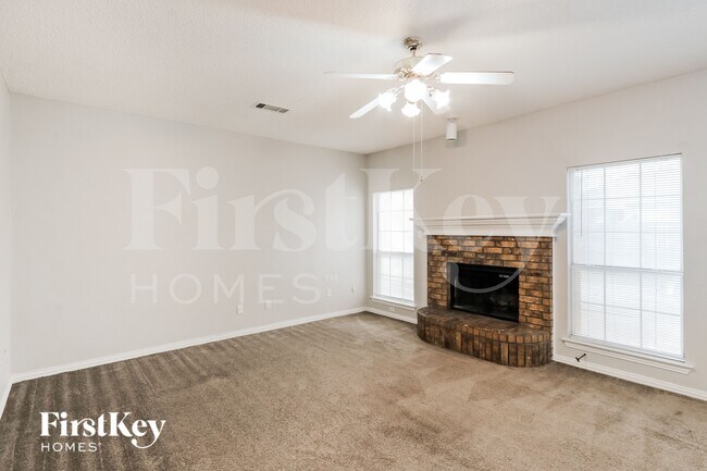 Foto del edificio - 1509 Dreama Dr