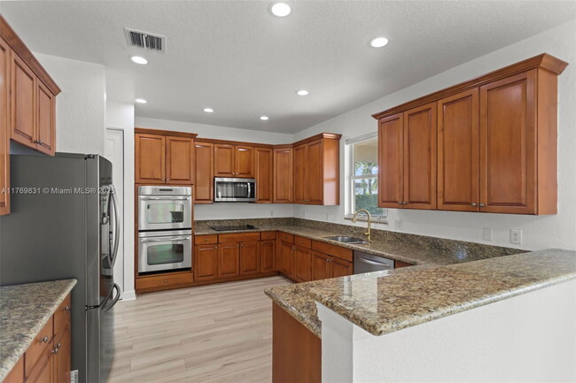 Foto del edificio - 17376 SW 48th St