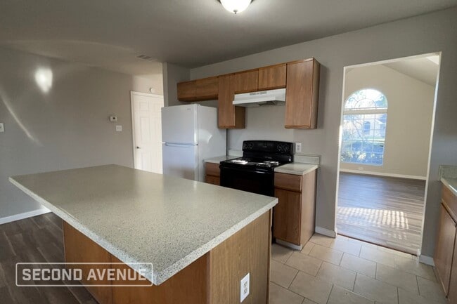 Foto del edificio - 4151 President's Dr S