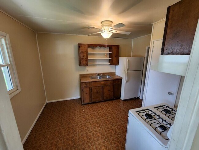 Foto del edificio - 1088 Eastview Dr