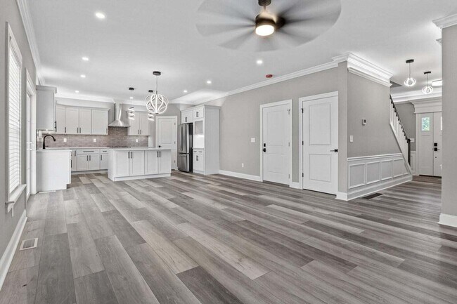 Foto del edificio - 3589 Harper Woods Ln