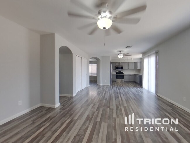 Foto del edificio - 42428 W Anne Ln