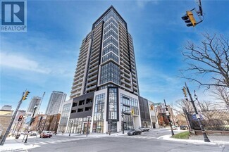 Building Photo - 15 Queen St S