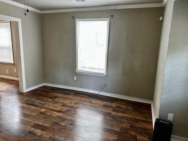 Building Photo - 2-Bedroom Rental in the Heart of Pine Bluff