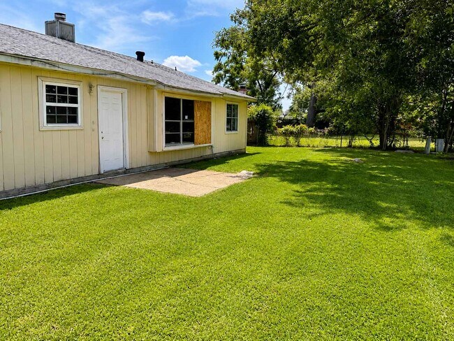 Building Photo - 8607 Sherrywood Dr