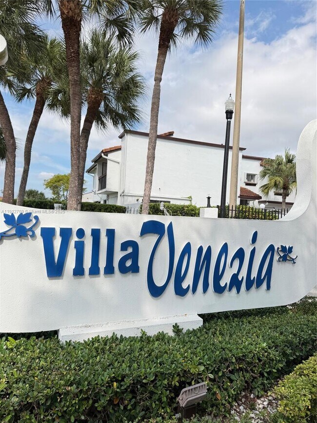 Foto del edificio - 1271 SW 124th Ct