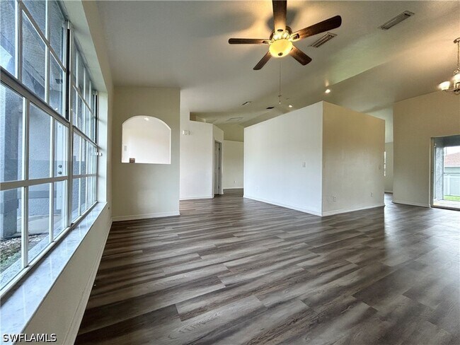 Building Photo - 6143 Hendley Ct