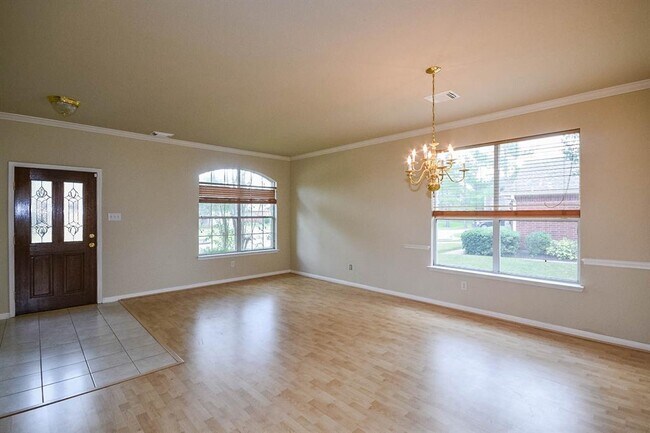 Building Photo - 3215 Cumberland Ct