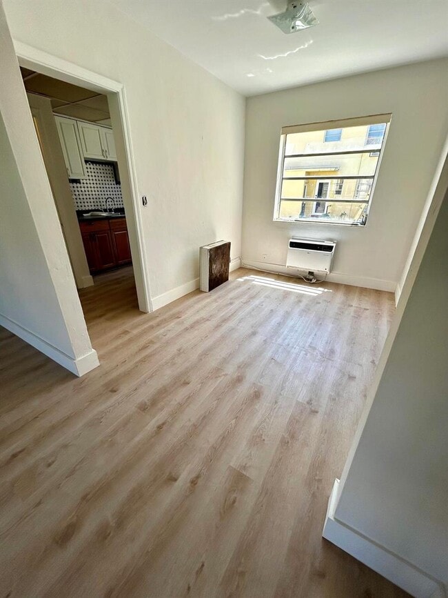 Foto del edificio - 631 SW 11th St