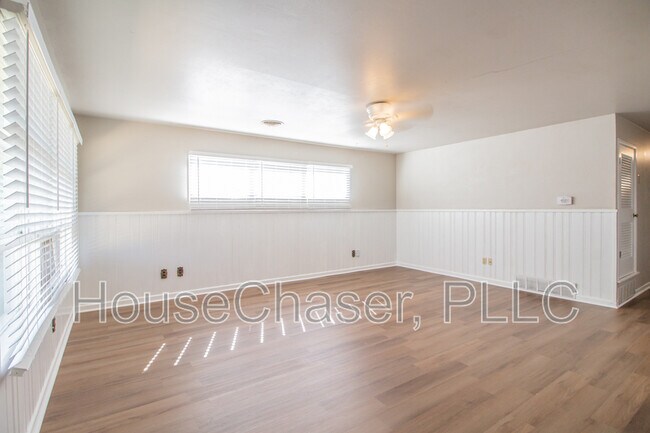 Building Photo - 4930 17th St