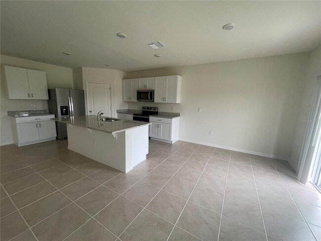 Building Photo - 498 Baroness Way