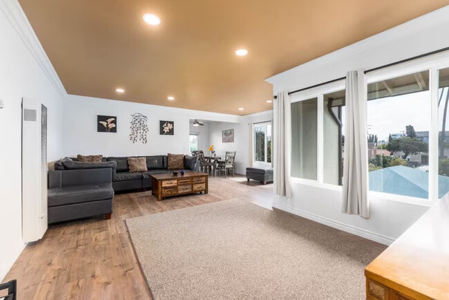 Unit 6 - 545 East 97th St